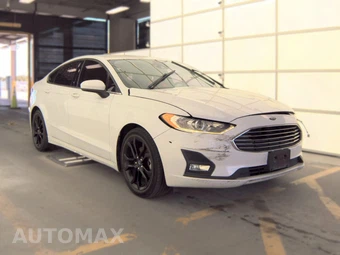 2019 Ford Fusion SE – miniatura 3
