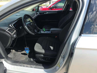 2019 Ford Fusion SE – miniatura 6