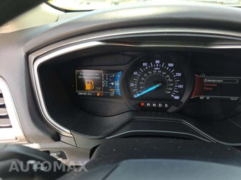 2019 Ford Fusion SE – miniatura 9