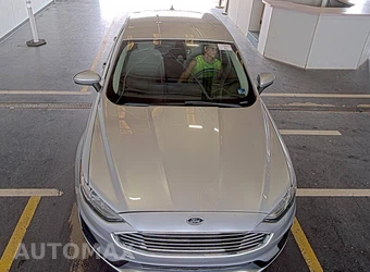 2019 Ford Fusion SE – miniatura 2