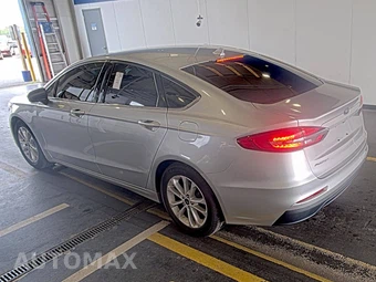 2019 Ford Fusion SE – miniatura 6