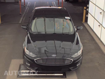 2019 Ford Fusion SE - miniatura 2