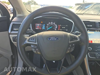 2019 Ford Fusion SE - miniatura 10