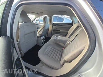 2019 Ford Fusion SE - miniatura 13