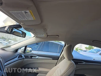 2019 Ford Fusion SE - miniatura 18