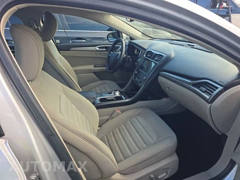 2019 Ford Fusion SE - miniatura 8