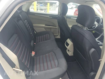 2019 Ford Fusion SE - miniatura 14
