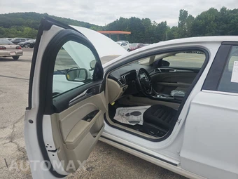 2019 Ford Fusion SE - miniatura 9