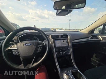 2019 Ford Fusion SE – miniatura 11