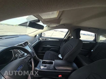 2019 Ford Fusion SE – miniatura 18