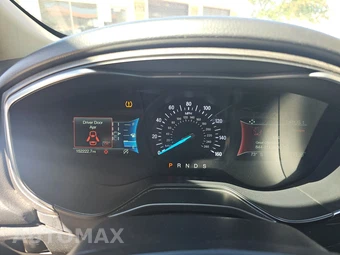 2019 Ford Fusion SE – miniatura 12