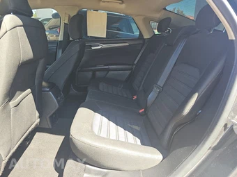 2019 Ford Fusion SE – miniatura 13