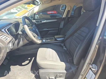 2019 Ford Fusion SE – miniatura 7