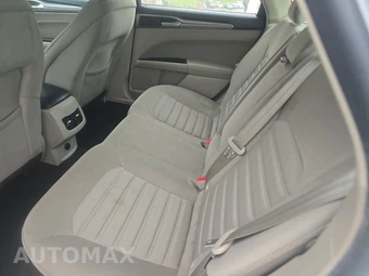 2019 Ford Fusion SE - miniatura 13