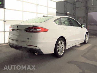 2019 Ford Fusion SE - miniatura 4