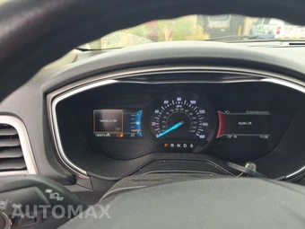 2019 Ford Fusion SE – miniatura 12