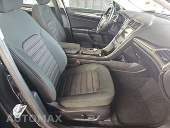 2019 Ford Fusion SE - miniatura 8