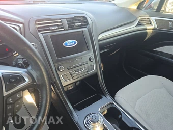 2019 Ford Fusion SE – miniatura 11