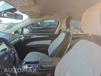 2019 Ford Fusion SE – miniatura 18