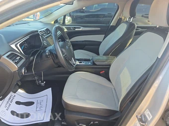 2019 Ford Fusion SE – miniatura 7
