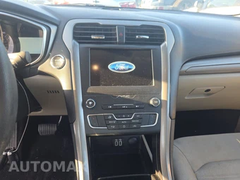 2019 Ford Fusion SE – miniatura 11