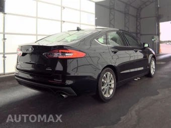 2019 Ford Fusion SE – miniatura 4