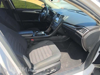 2019 Ford Fusion SE – miniatura 18
