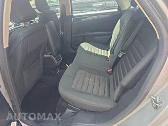 2019 Ford Fusion SE - miniatura 13