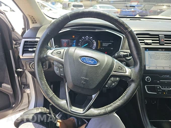 2019 Ford Fusion SE – miniatura 10
