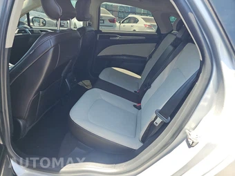 2019 Ford Fusion SE – miniatura 13