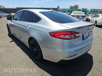 2019 Ford Fusion SE – miniatura 6