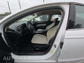 2019 Ford Fusion SE – miniatura 6
