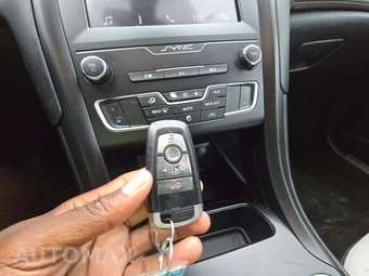 2019 Ford Fusion SE – miniatura 8