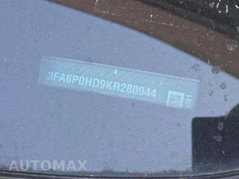 2019 Ford Fusion SE - miniatura 5