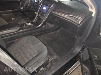 2019 Ford Fusion SE – miniatura 8
