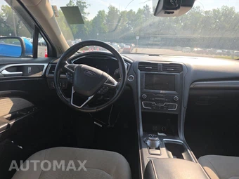 2019 Ford Fusion SE – miniatura 11