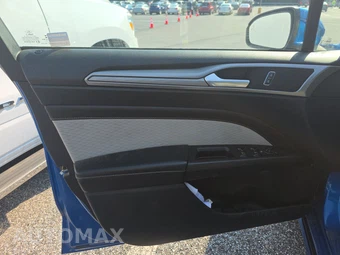 2019 Ford Fusion SE – miniatura 9