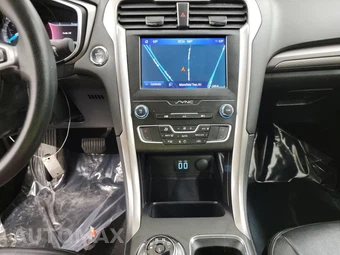 2019 Ford Fusion SE – miniatura 11