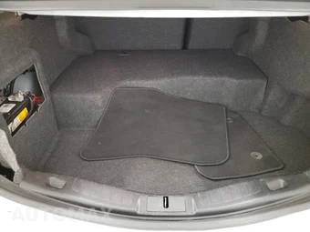 2019 Ford Fusion SE – miniatura 14