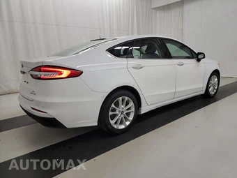 2019 Ford Fusion SE – miniatura 4