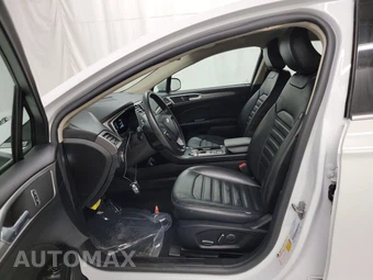 2019 Ford Fusion SE – miniatura 8