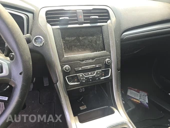 2019 Ford Fusion SE – miniatura 11