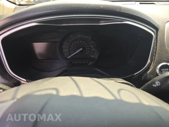 2019 Ford Fusion SE – miniatura 12