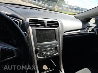 2019 Ford Fusion SE - miniatura 11