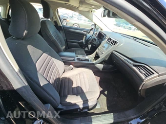 2019 Ford Fusion SE - miniatura 8