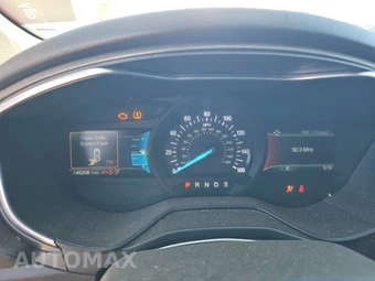 2019 Ford Fusion SE – miniatura 12