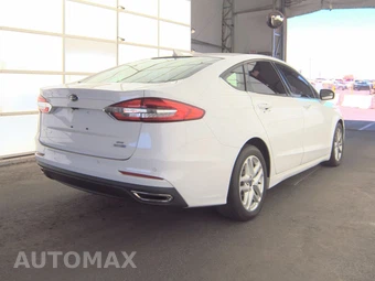 2019 Ford Fusion SE – miniatura 4