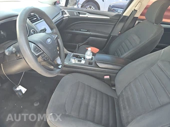 2019 Ford Fusion SE – miniatura 7