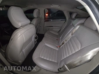 2019 Ford Fusion SEL – miniatura 13