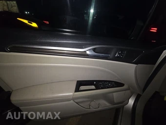 2019 Ford Fusion SEL – miniatura 9
